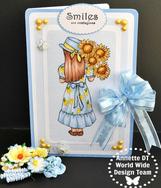 Page de coloriage en niveaux de gris, fille aux tournesols. Ensoleillé